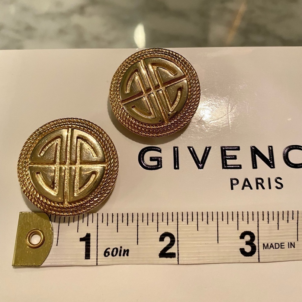 Givenchy Vintage 90s Logo Gold Disc Clip Earrings - Picture 6 of 7